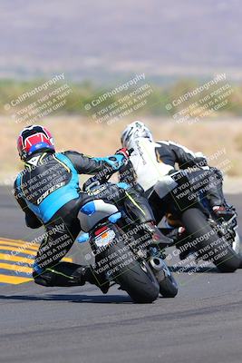 media/Oct-09-2022-SoCal Trackdays (Sun) [[95640aeeb6]]/Turn 14 Backside (1125am)/